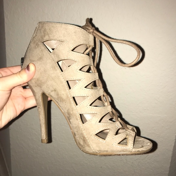 Taupe heels - Picture 4 of 8